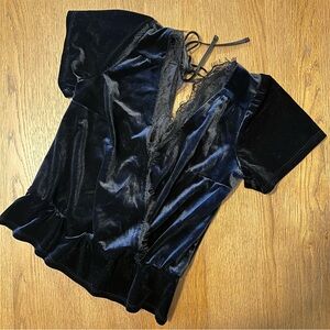 Abercrombie & Fitch Velvet Lace-Trim Short Sleeve Sleep Top - Black